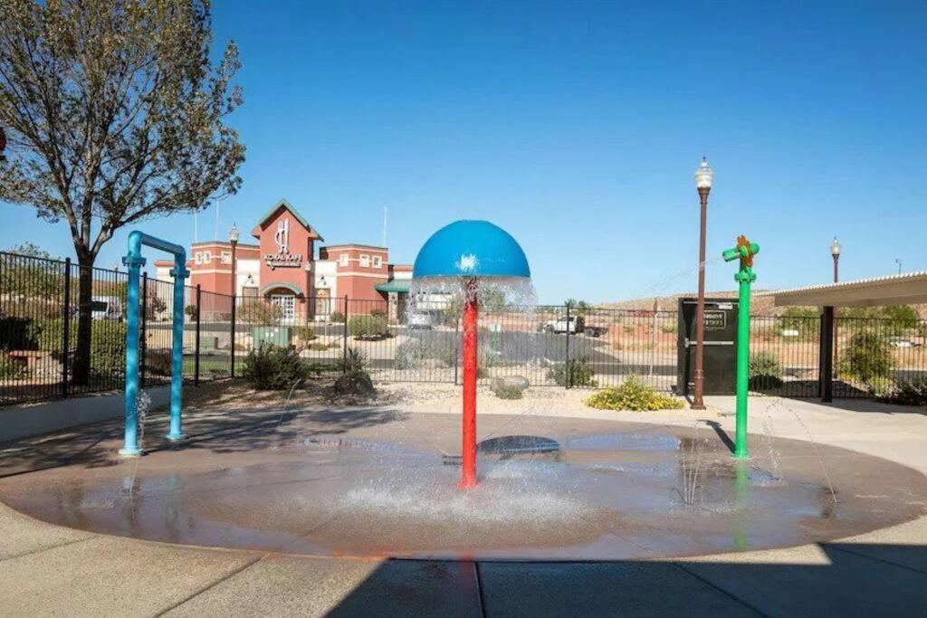 Coral Canyon Pool Private Hot Tub Fire Pit Washington Esterno foto